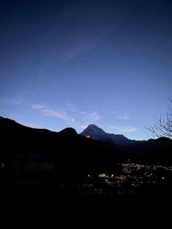 Dato Khetaguri Apartment Kazbegi Eksteriør bilde