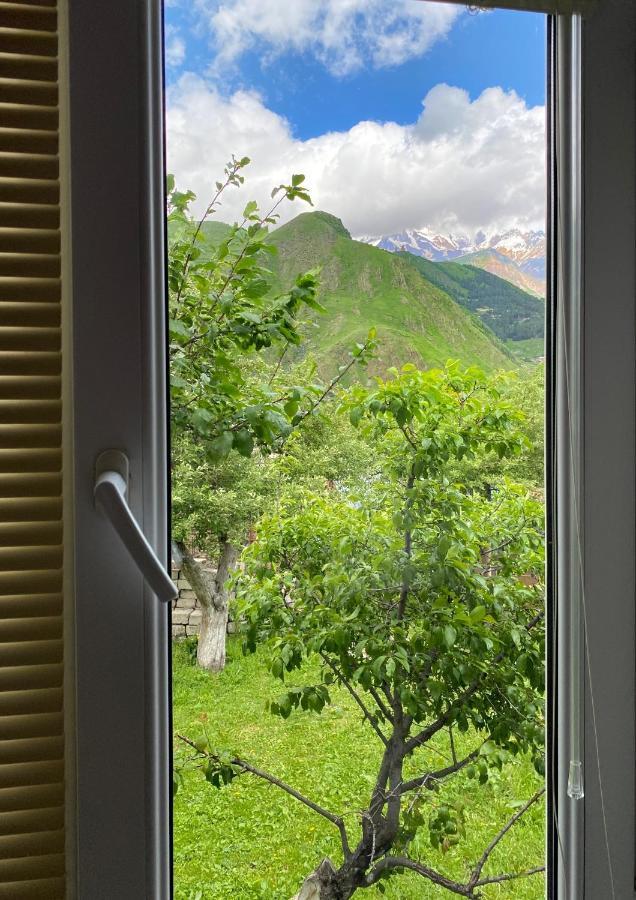 Dato Khetaguri Apartment Kazbegi Eksteriør bilde